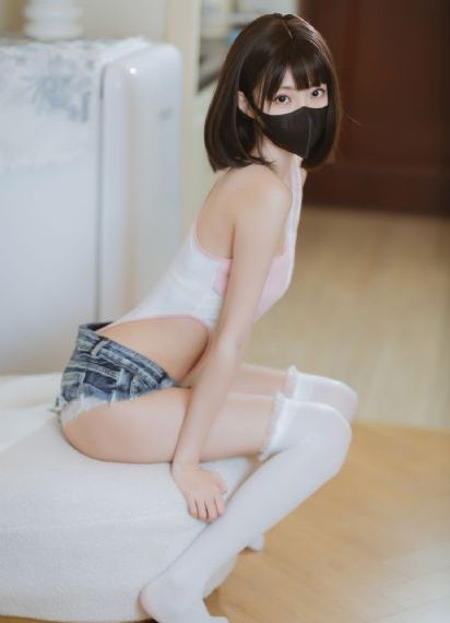 小嫩嫩12欧美_影视大全在线观看